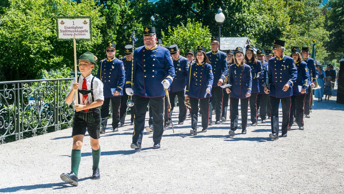 O Fotomagazin / 10. Jahre Kaiserzug in Bad Ischl 2017 / Eisenbahnerstadtmusik Attnang Puchheim